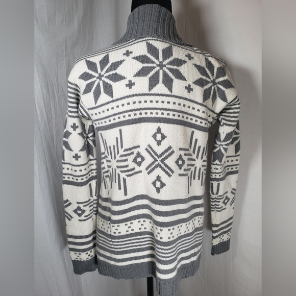 Express Gray and White Aztec Print Merino Wool Blend Cardigan Sweater Sz S - Picture 3 of 8